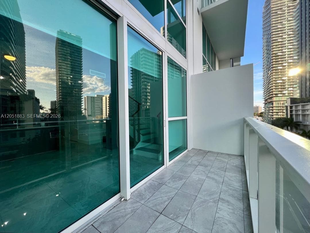 1080 Brickell Ave # 703, Miami, FL 33131 — zdjęcie 3