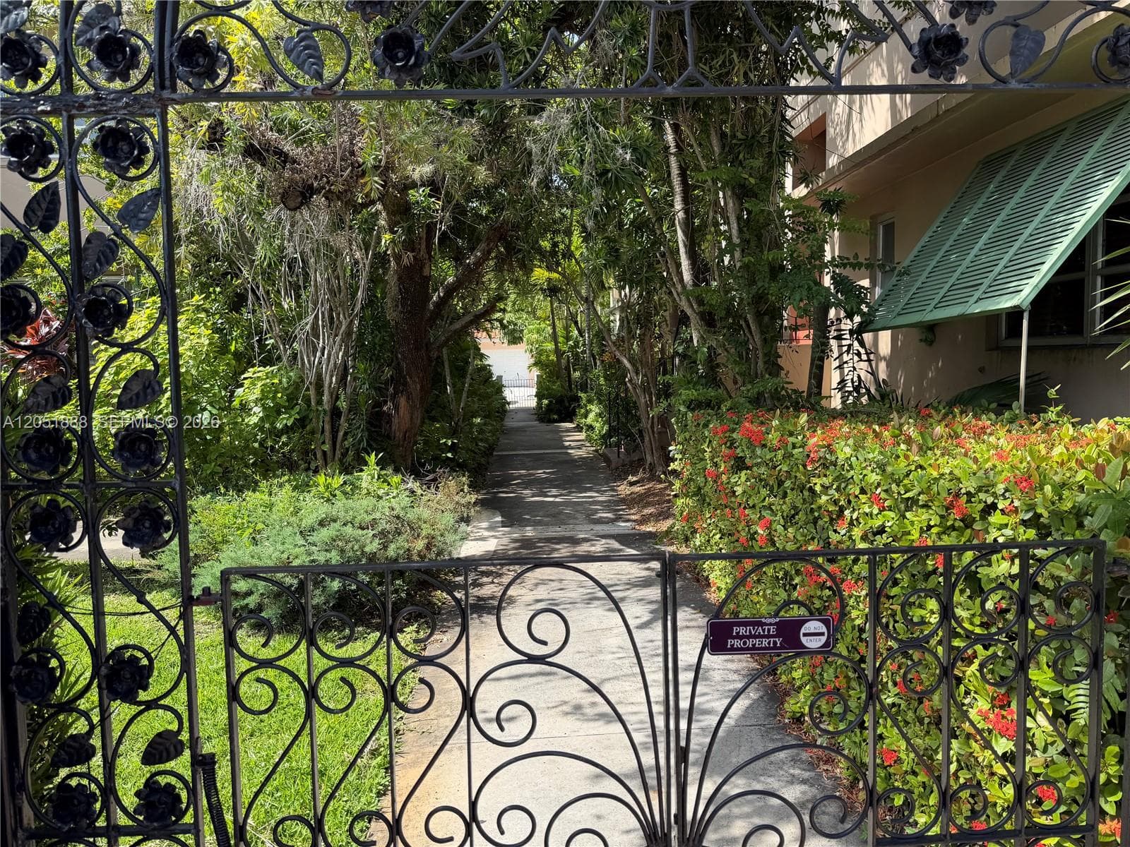 42 Almeria Ave # 21, Coral Gables, FL 33134 — zdjęcie 2