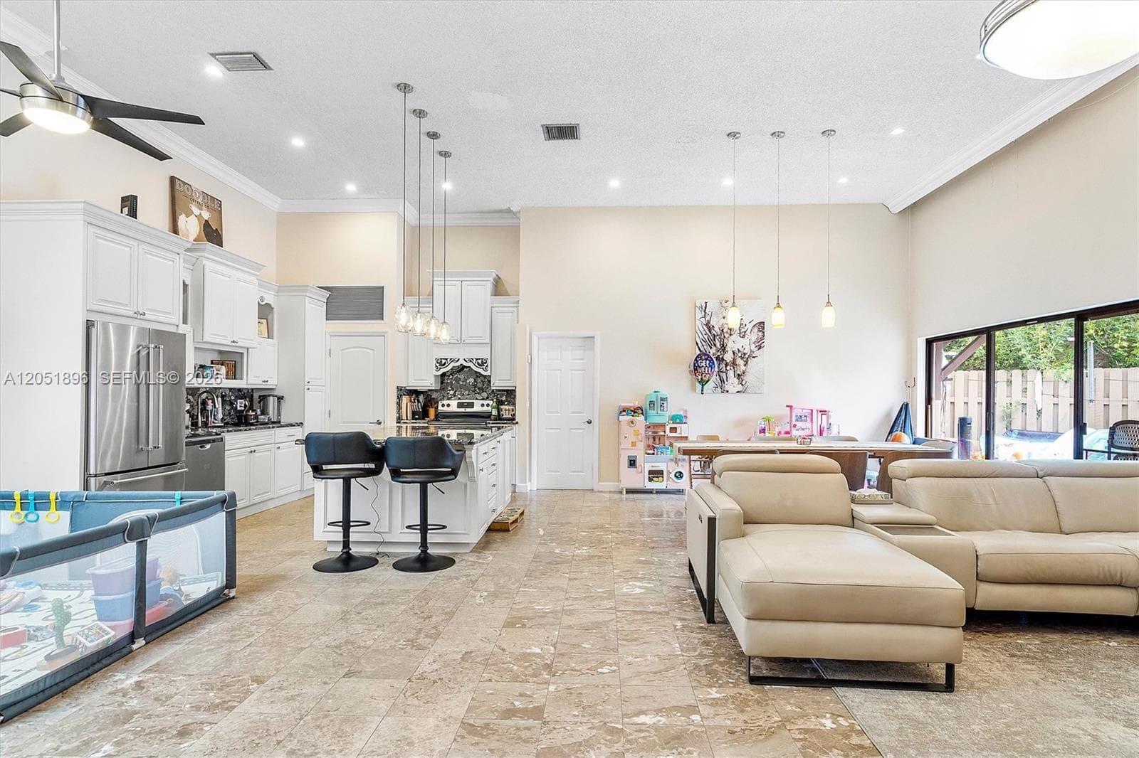 2707 S Parkview Dr, Hallandale Beach, FL 33009 — zdjęcie 2