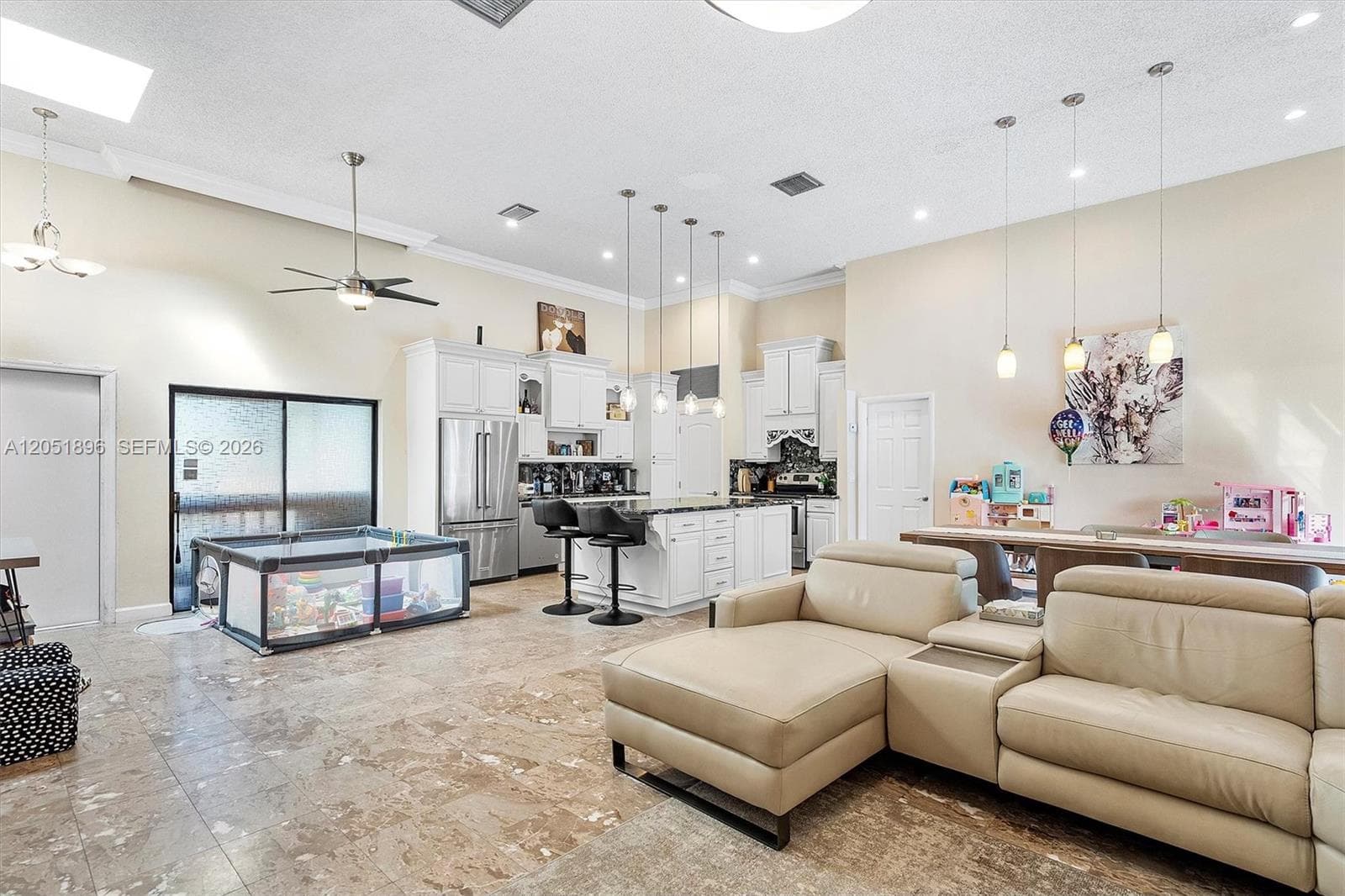 2707 S Parkview Dr, Hallandale Beach, FL 33009 — zdjęcie 3