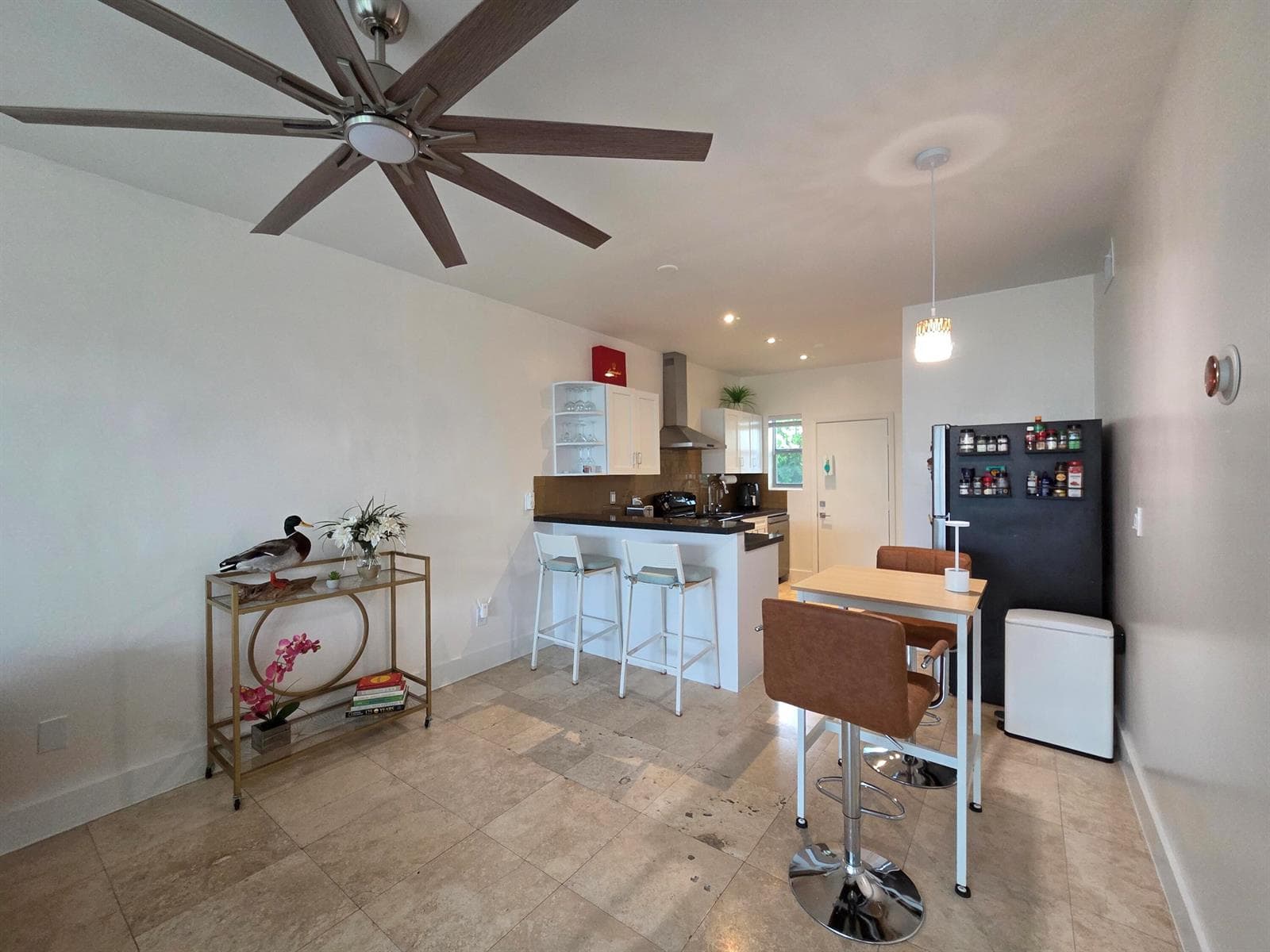 1045 Lenox Avenue # 6, Miami Beach, FL 33139 — zdjęcie 2