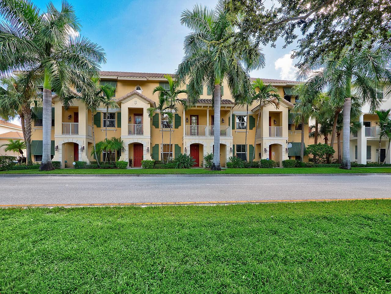 1859 Vía Granada, Boynton Beach, FL 33426