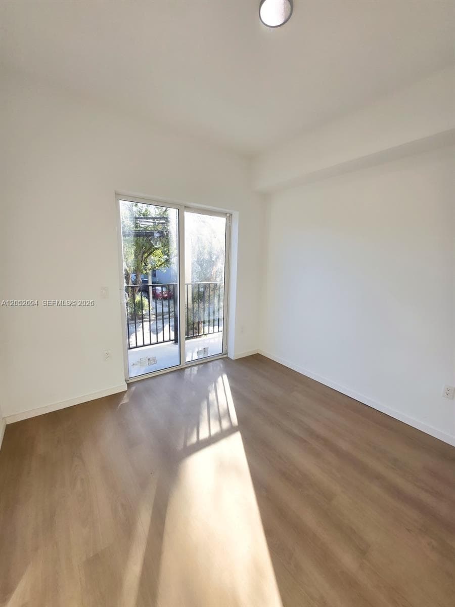 8106 NE 1st Ave # 15, Miami, FL 33138 — zdjęcie 3