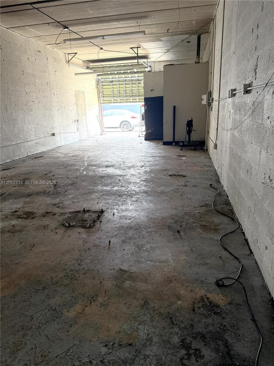2563 NW 23rd St, Miami, FL 33142 — zdjęcie 3
