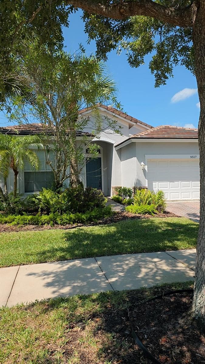 9517 SW Flowermound Circle, Port St. Lucie, FL 34987 — zdjęcie 2