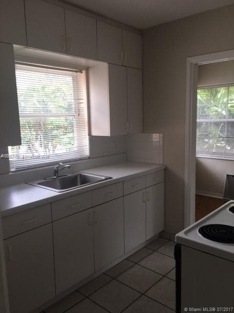 1002 SW 37th Ave # 3, Coral Gables, FL 33127 — zdjęcie 3