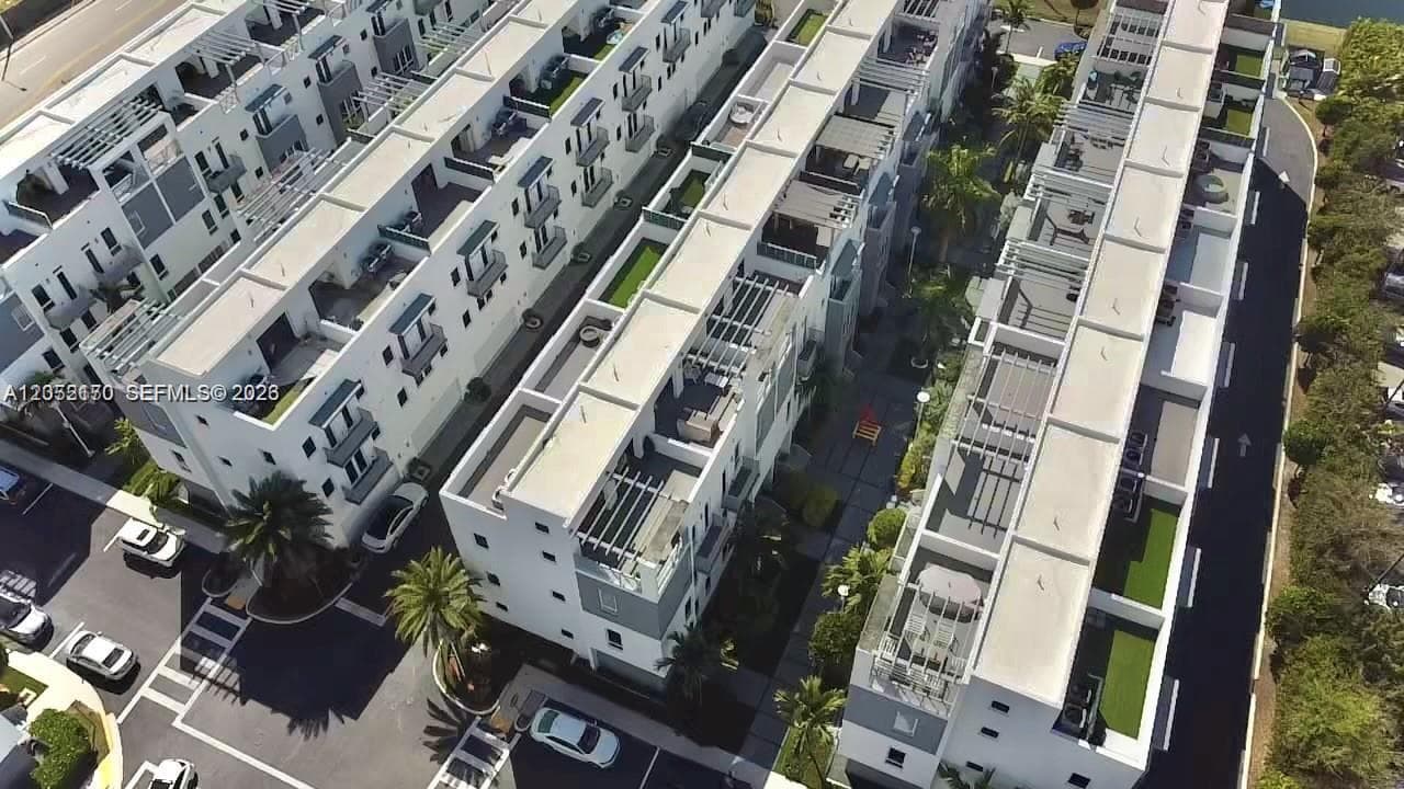 9151 NW 33rd St, Doral, FL 33172 — zdjęcie 5