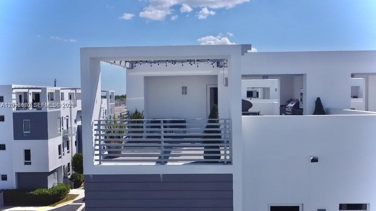 9151 NW 33rd St, Doral, FL 33172 — zdjęcie 4