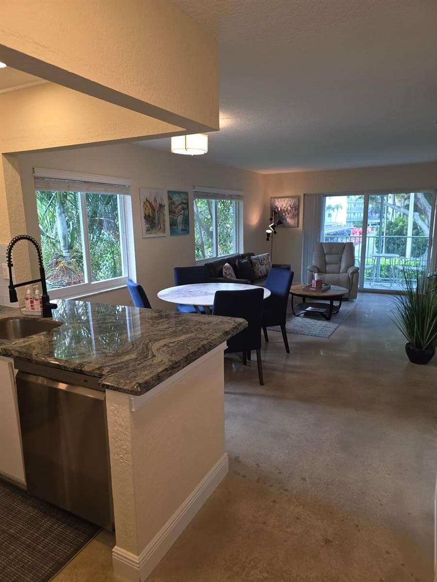 207 Tropic Isle Drive # 215, Delray Beach, FL 33483 — zdjęcie 2