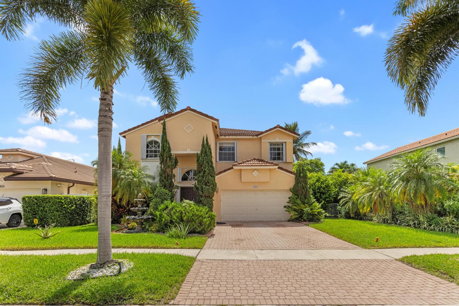 1021 NW 185th Avenue, Pembroke Pines, FL 33029