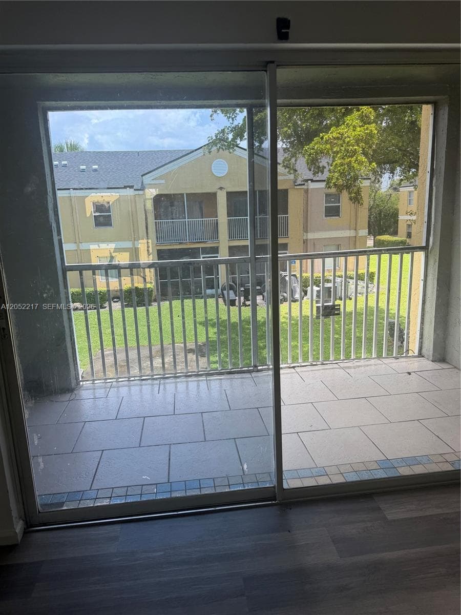 2451 NW 56th Ave # 1-205, Lauderhill, FL 33313 — zdjęcie 5