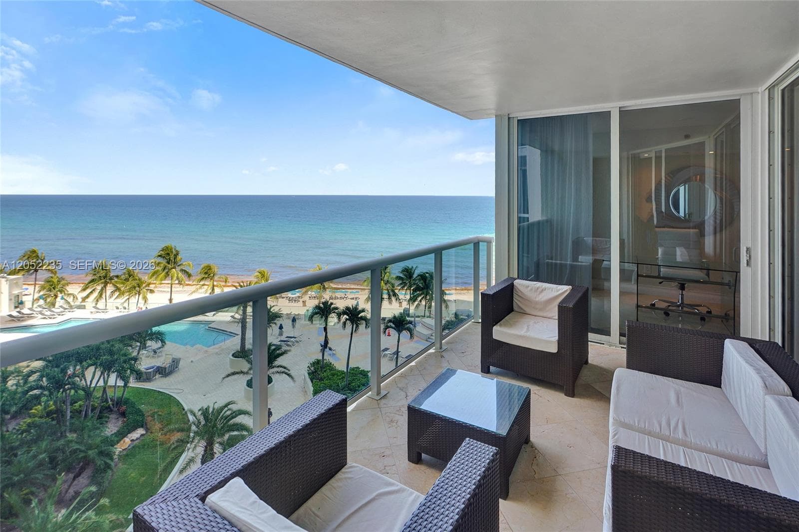 19111 Collins Ave # 607, Sunny Isles Beach, FL 33160 — zdjęcie 4