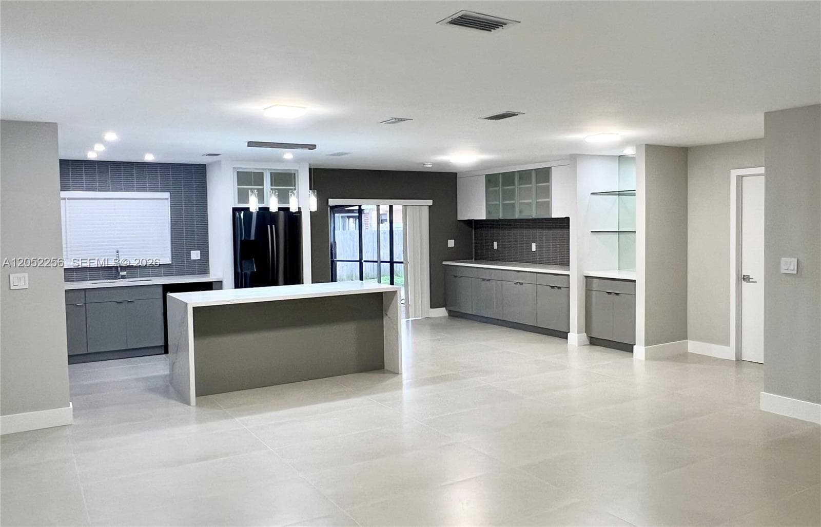 240 SE 7th St, Dania Beach, FL 33004