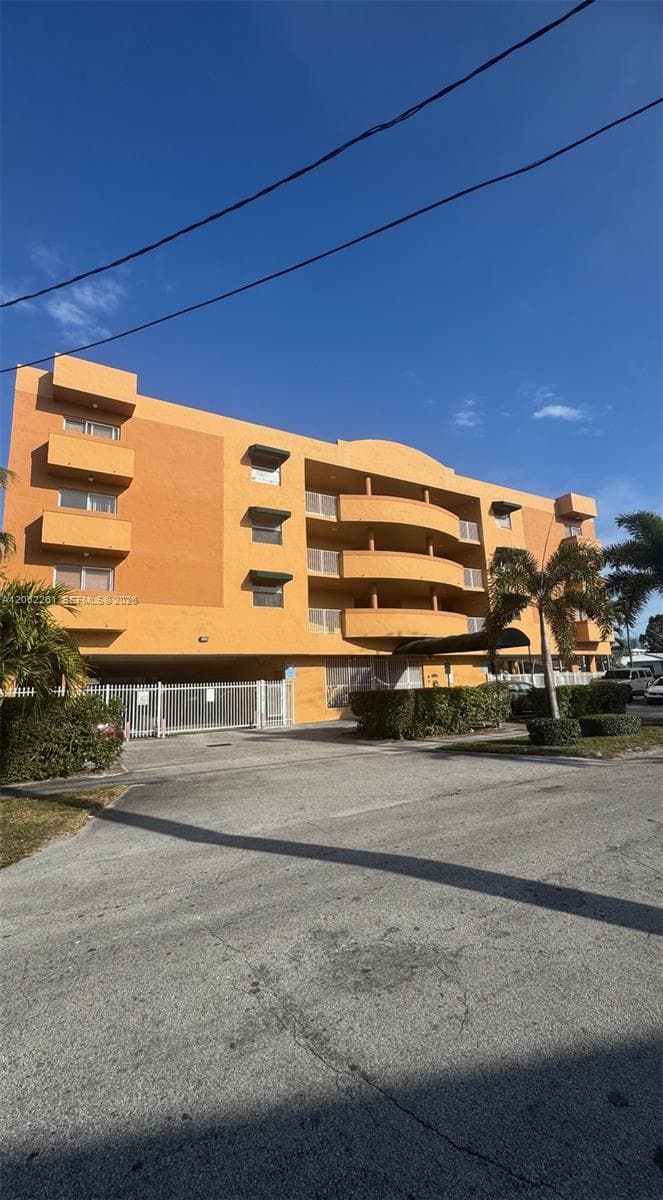 2441 SW 31st Ave # 303, Miami, FL 33145 — zdjęcie 4