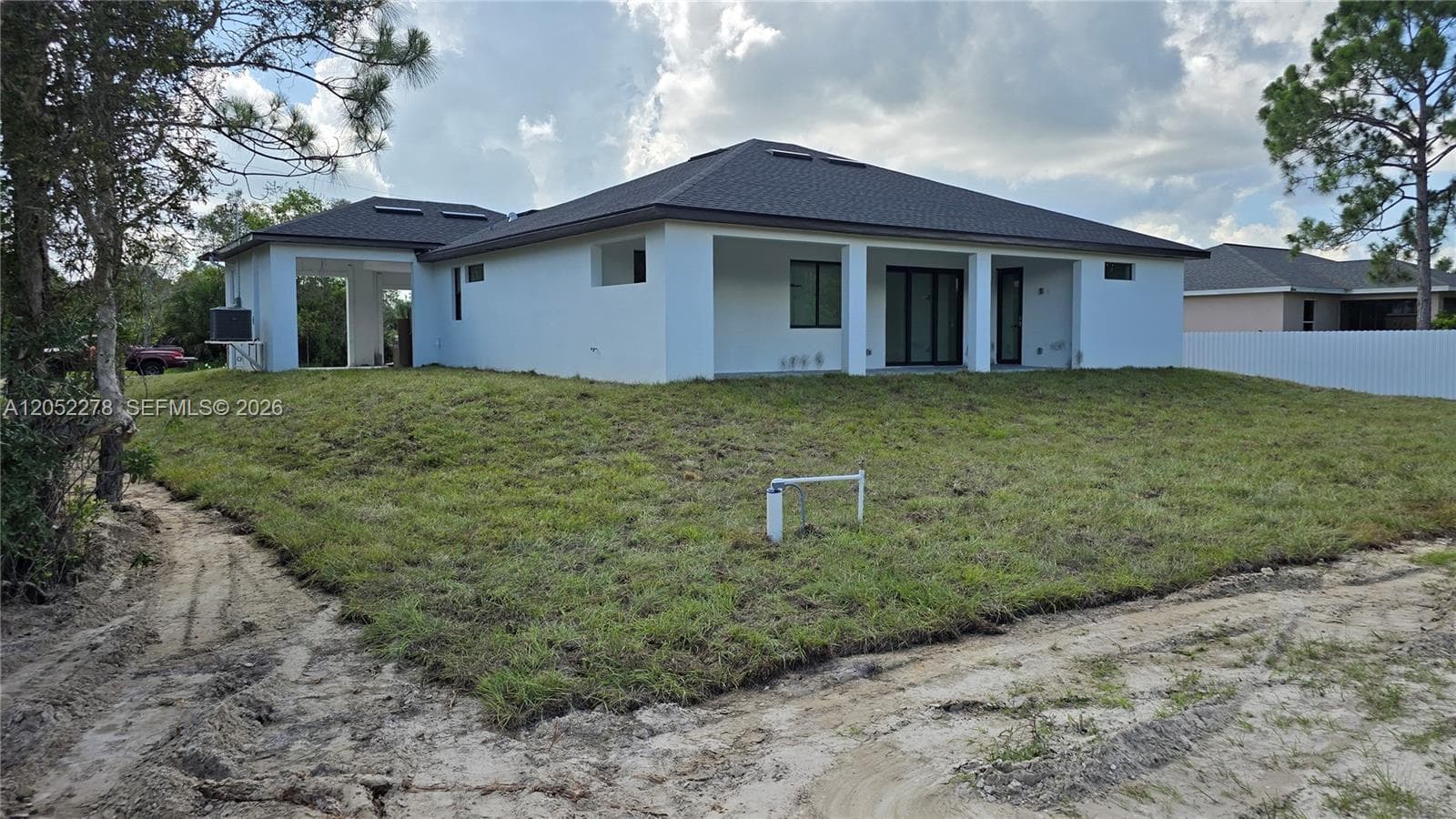 728 N LaPlata Ave, Lehigh Acres, FL 33974 — zdjęcie 4