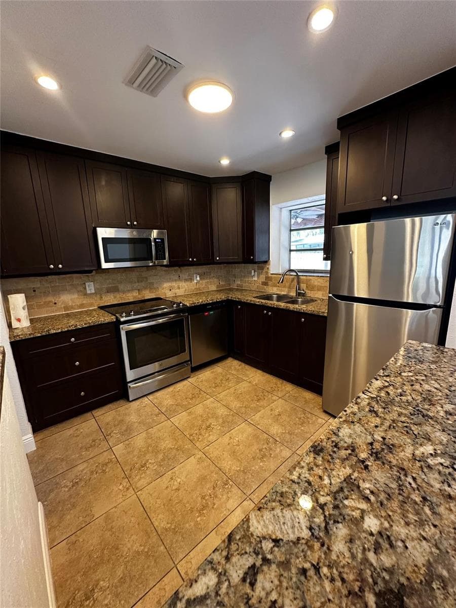 230 NE 21st Street, Boca Raton, FL 33431 — zdjęcie 5