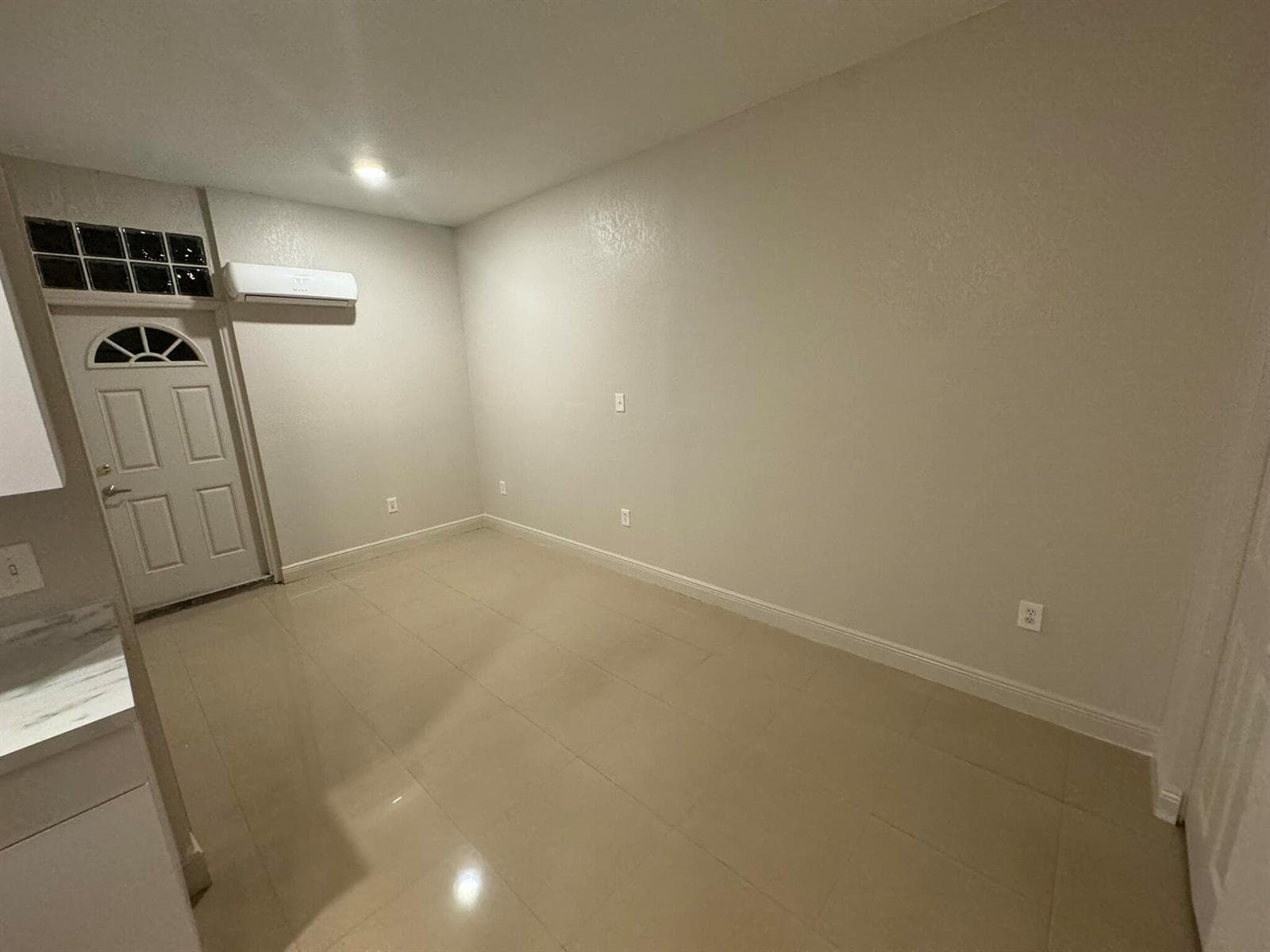 9033 NW 174th Street # Studio, Hialeah, FL 33018 — zdjęcie 3