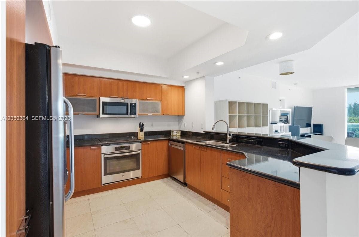 14951 Royal Oaks Ln # 402, North Miami, FL 33181 — zdjęcie 2