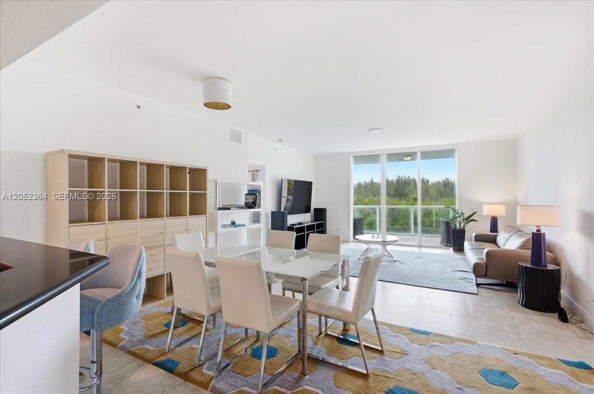 14951 Royal Oaks Ln # 402, North Miami, FL 33181 — zdjęcie 5