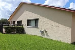 7480 NW 37th Ct, Lauderhill, FL 33319 — zdjęcie 4