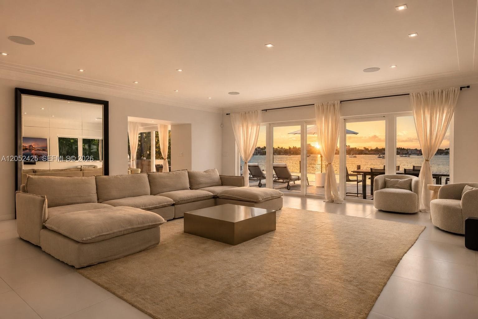 1300 S Venetian Way, Miami, FL 33139 — zdjęcie 4