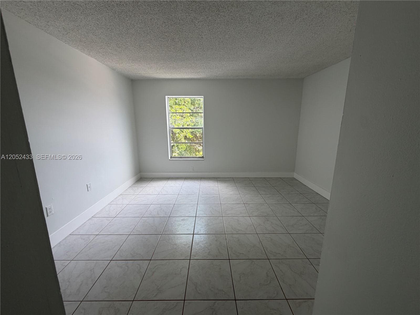 6095 W 18th Ave # S306, Hialeah, FL 33012 — zdjęcie 4