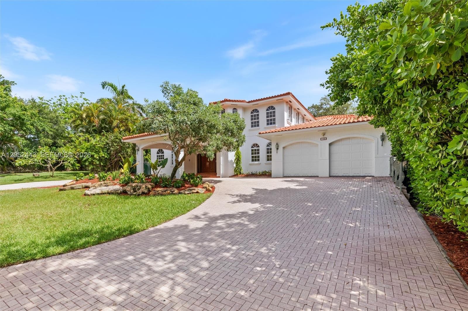 145 W Sunrise Ave, Coral Gables, FL 33133 — zdjęcie 2
