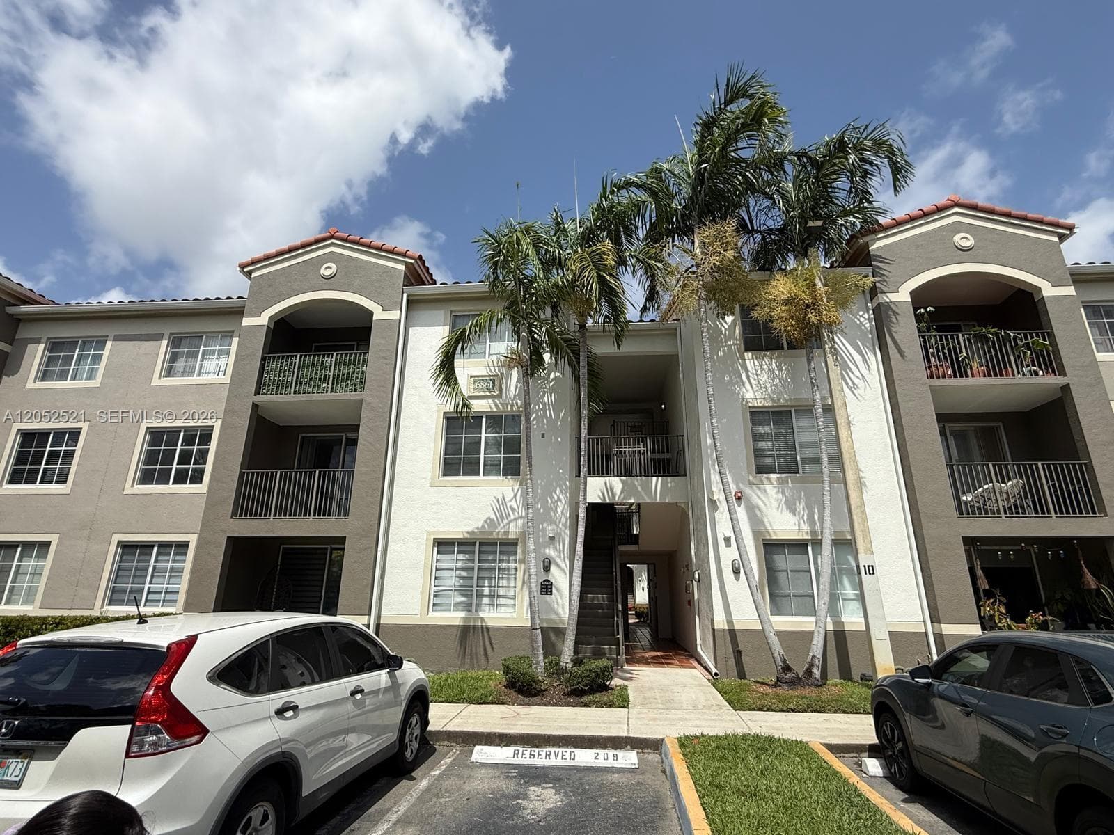 6861 SW 44th St # 205, Miami, FL 33155