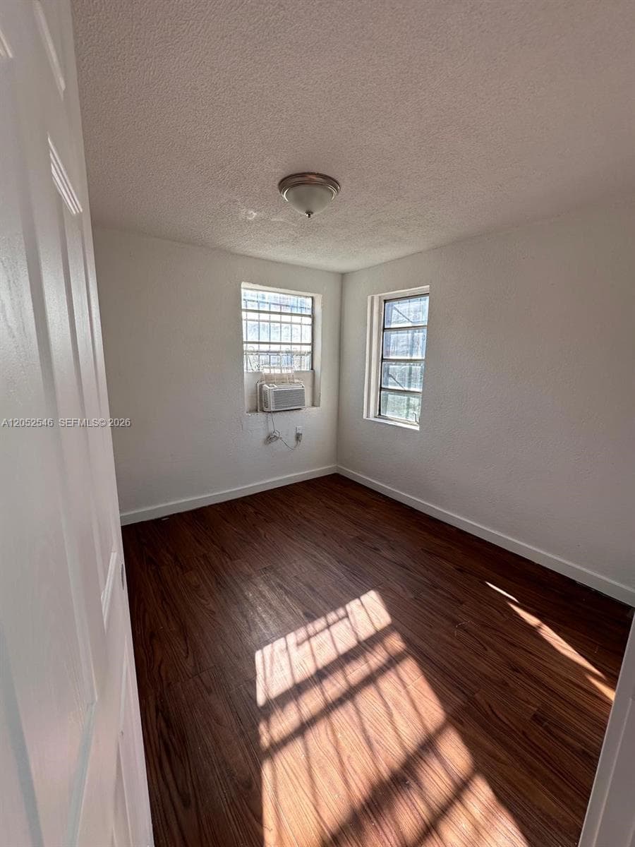3660 NW 20th Ave # 4, Miami, FL 33142 — zdjęcie 5