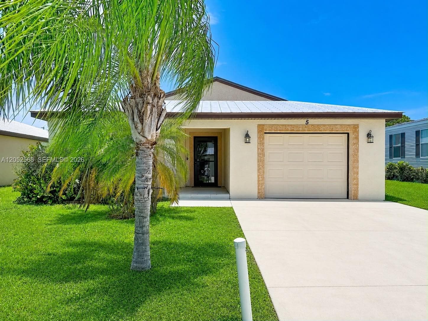 5 Flamenco Way, Port St. Lucie, FL 34952