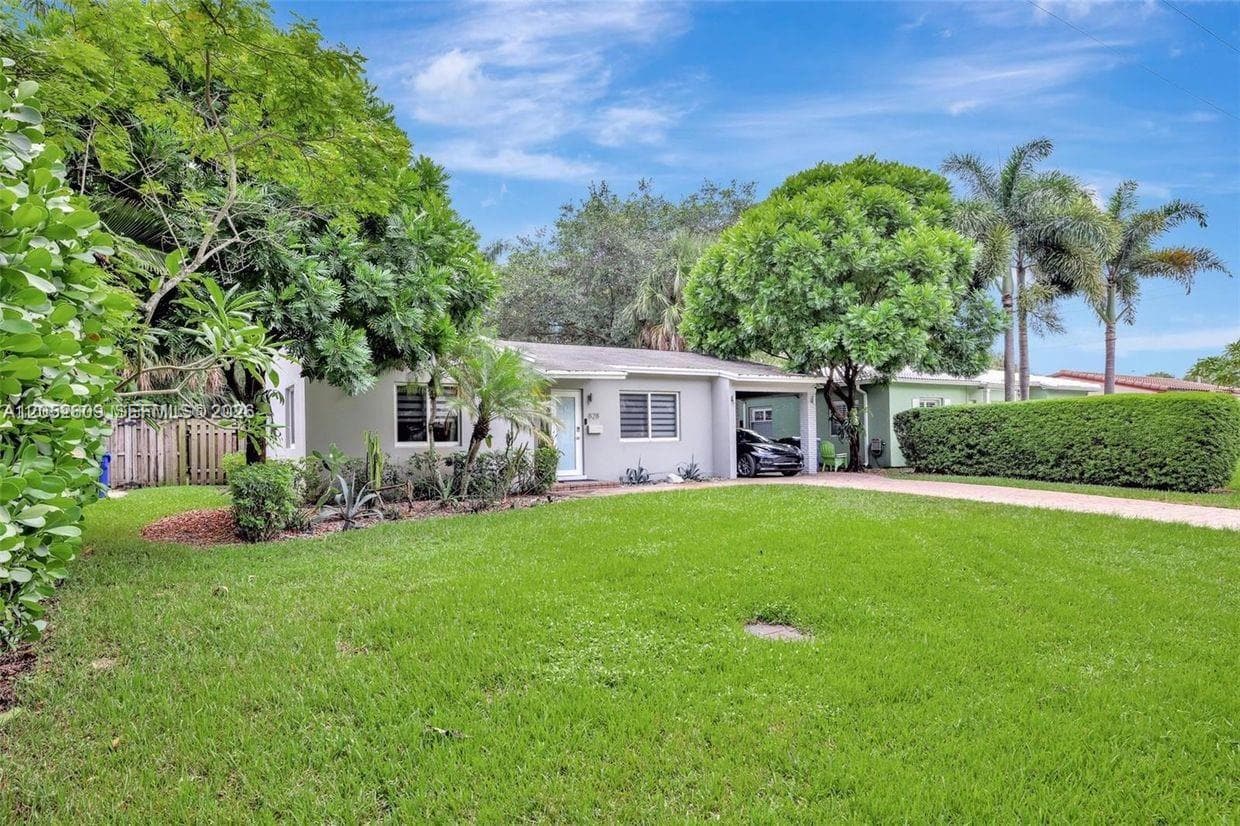 828 SW 15th St, Fort Lauderdale, FL 33315