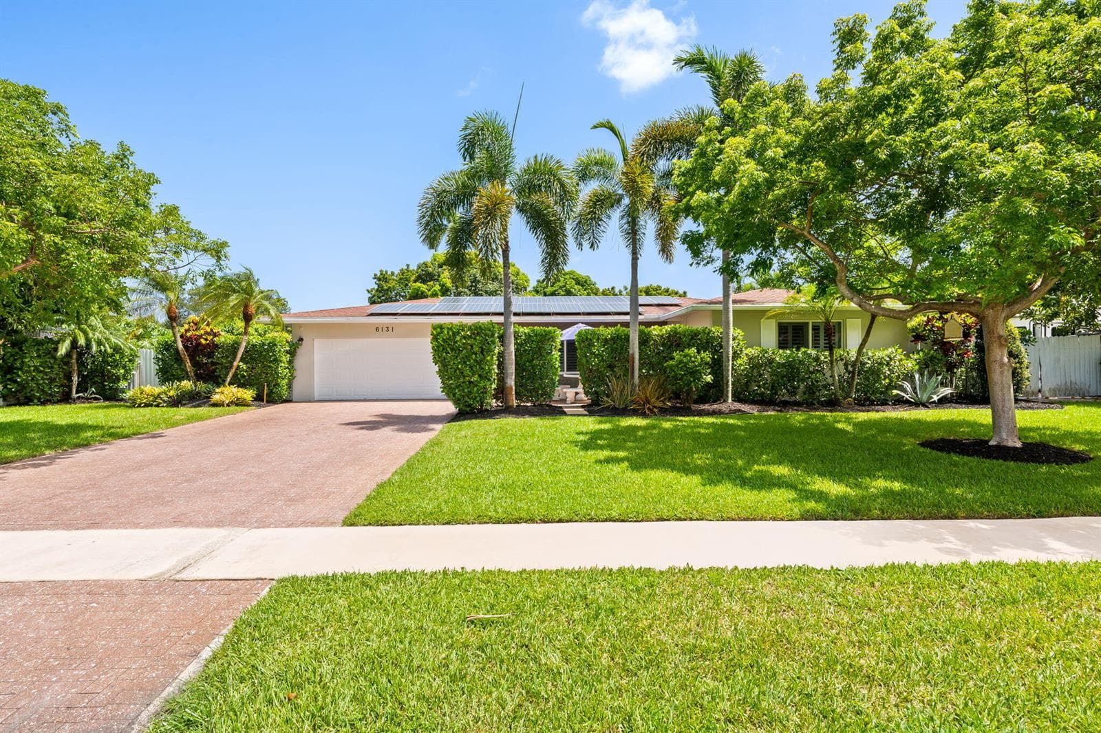 6131 SW 8th Street, Plantation, FL 33317