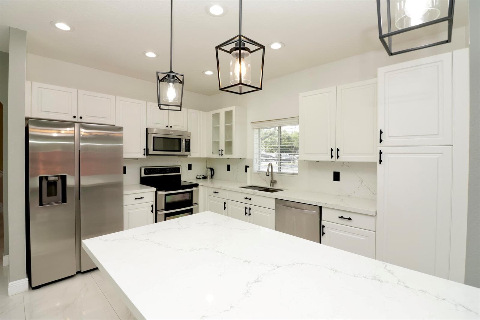 2952 NW 33RD Lane, Lauderdale Lakes, FL 33311