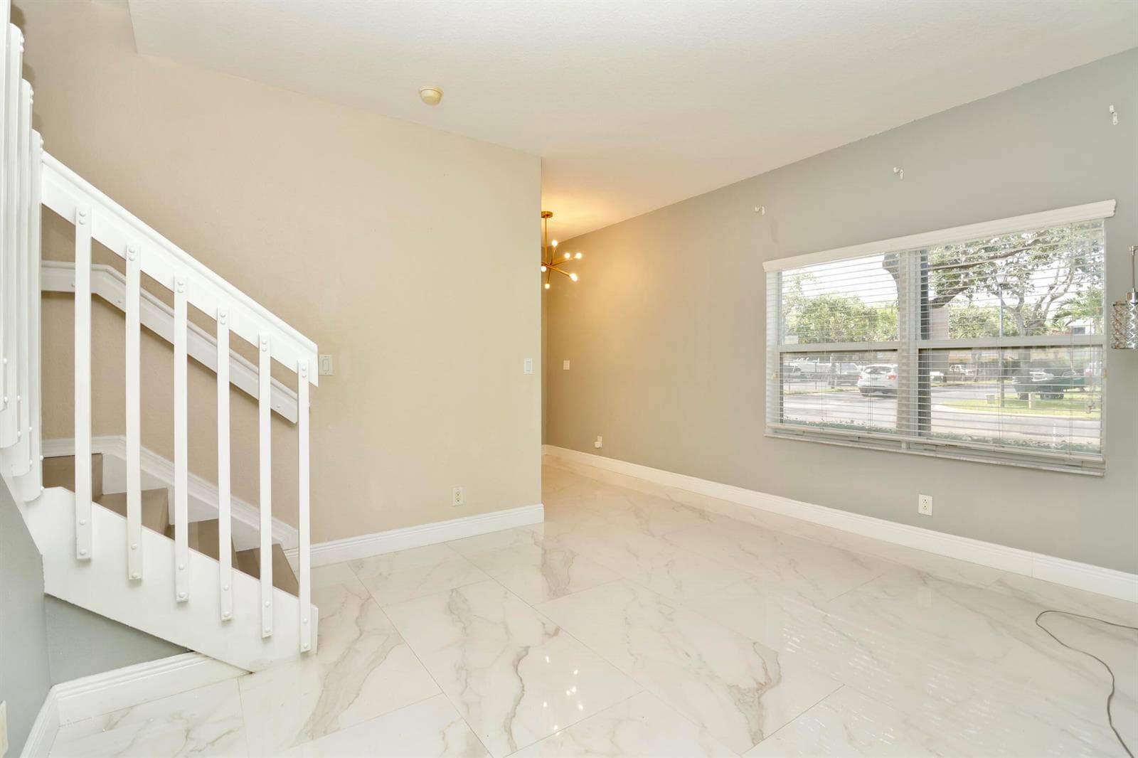 2952 NW 33RD Lane, Lauderdale Lakes, FL 33311 — zdjęcie 5