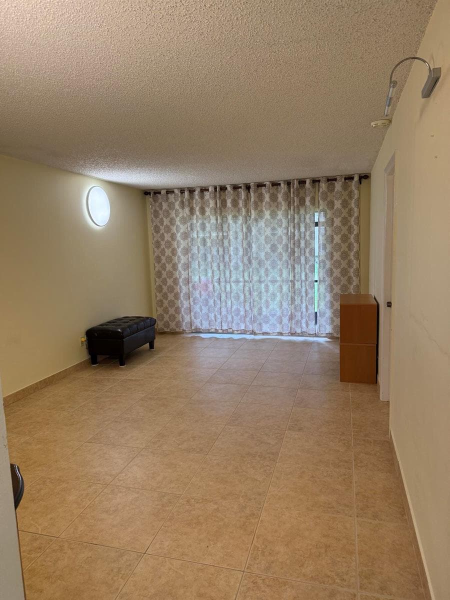 4272 NW 89th Avenue # 103, Coral Springs, FL 33065