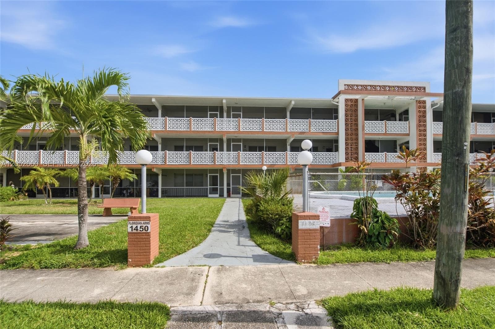 1450 NE 170th St # 209, North Miami Beach, FL 33162