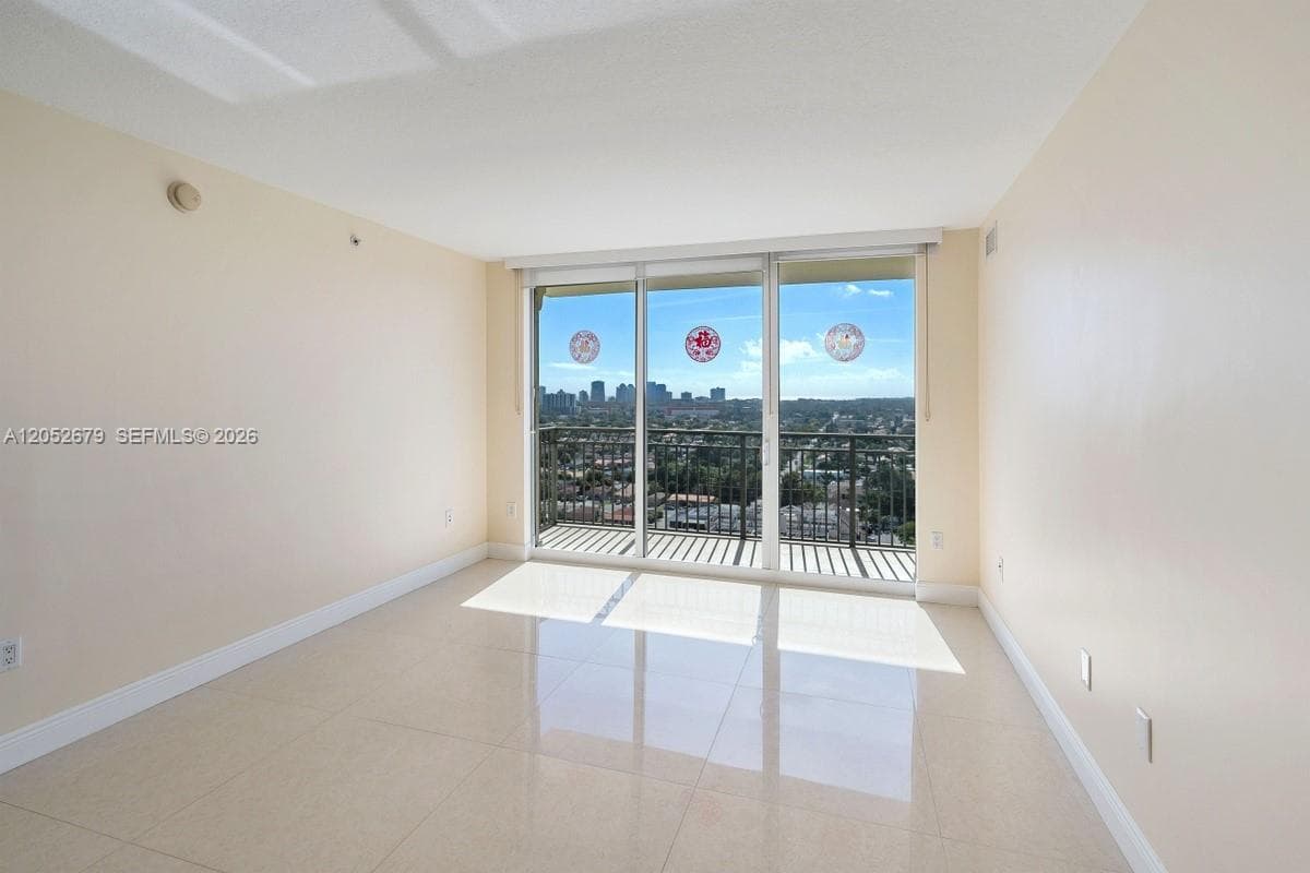 3232 SW 22nd St # 1701, Miami, FL 33145 — zdjęcie 2