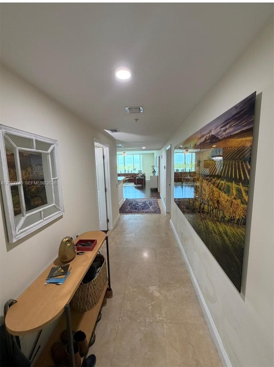 14951 Royal Oaks Ln # 808, North Miami, FL 33181