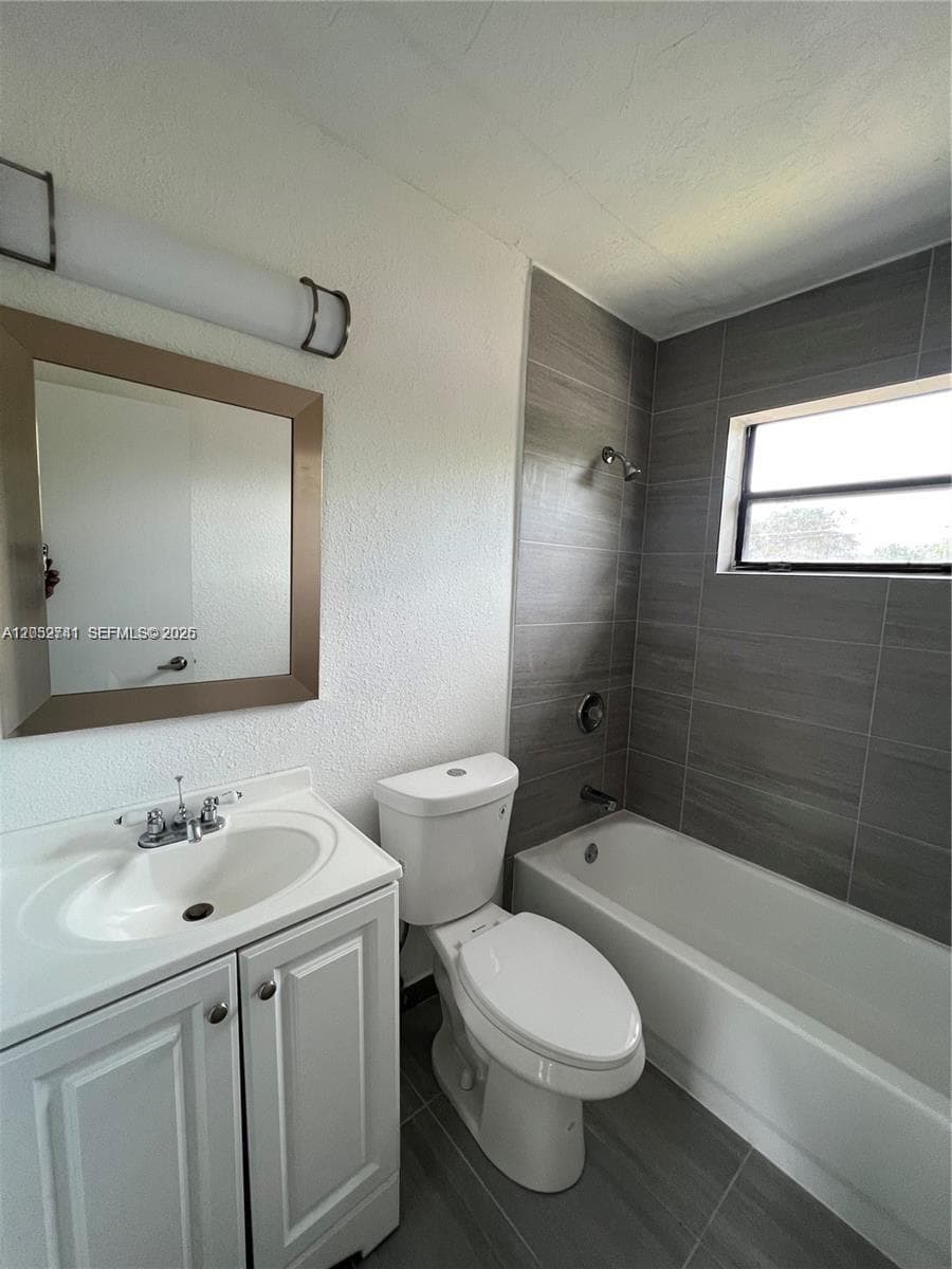 1286 NW 59th St, Miami, FL 33142 — zdjęcie 5