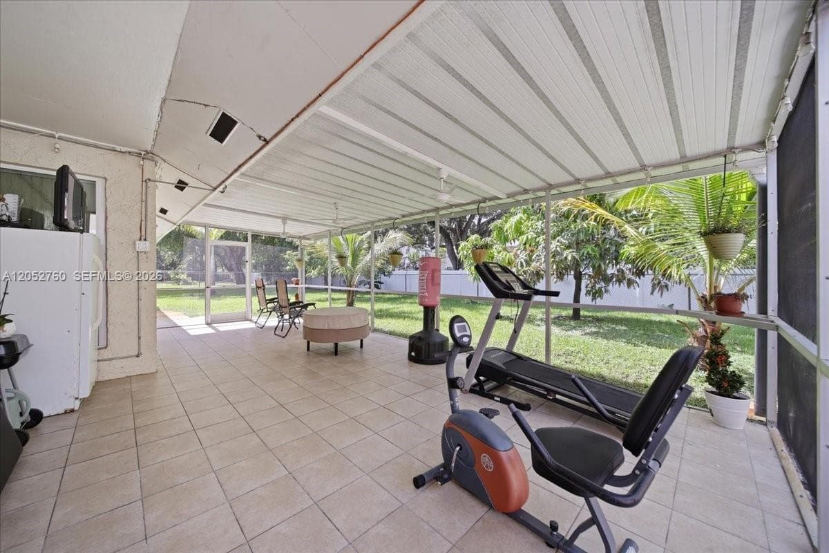 9050 Crescent Dr, Miramar, FL 33025 — zdjęcie 4