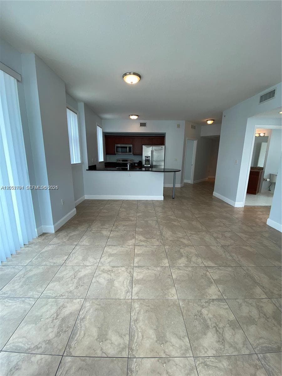 7280 SW 90th St # 501, Miami, FL 33156 — zdjęcie 3