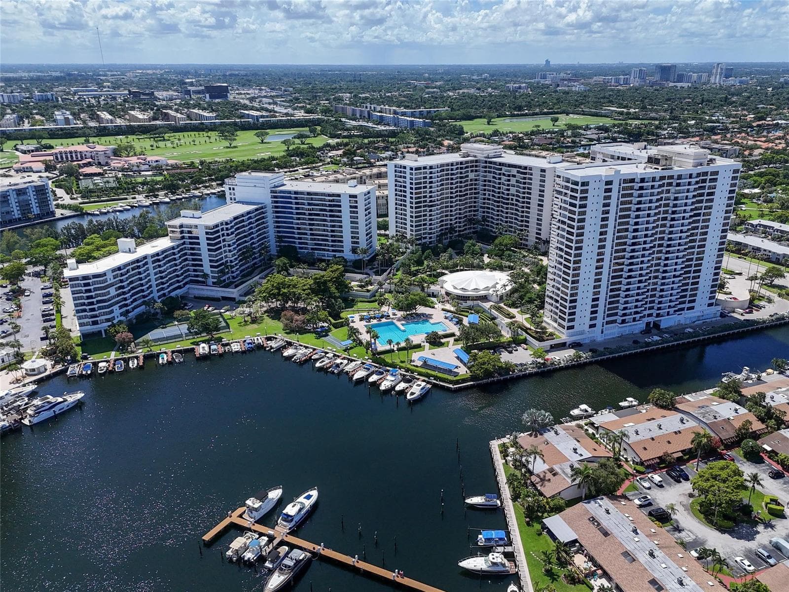 2500 PARKVIEW Drive # 1710, Hallandale Beach, FL 33009 — zdjęcie 2