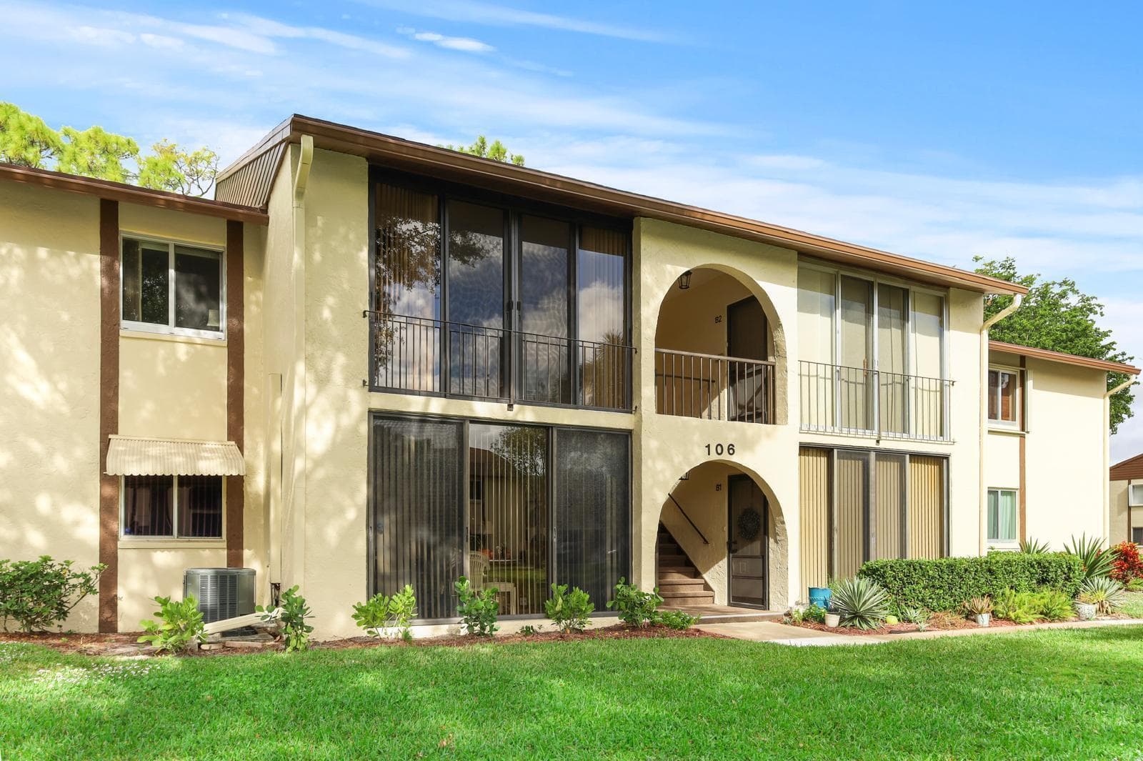 106 Lake Pine Circle # C-1, FL 33463