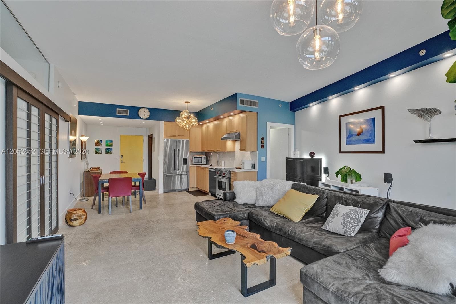 2001 Meridian Ave # 308, Miami Beach, FL 33139 — zdjęcie 2