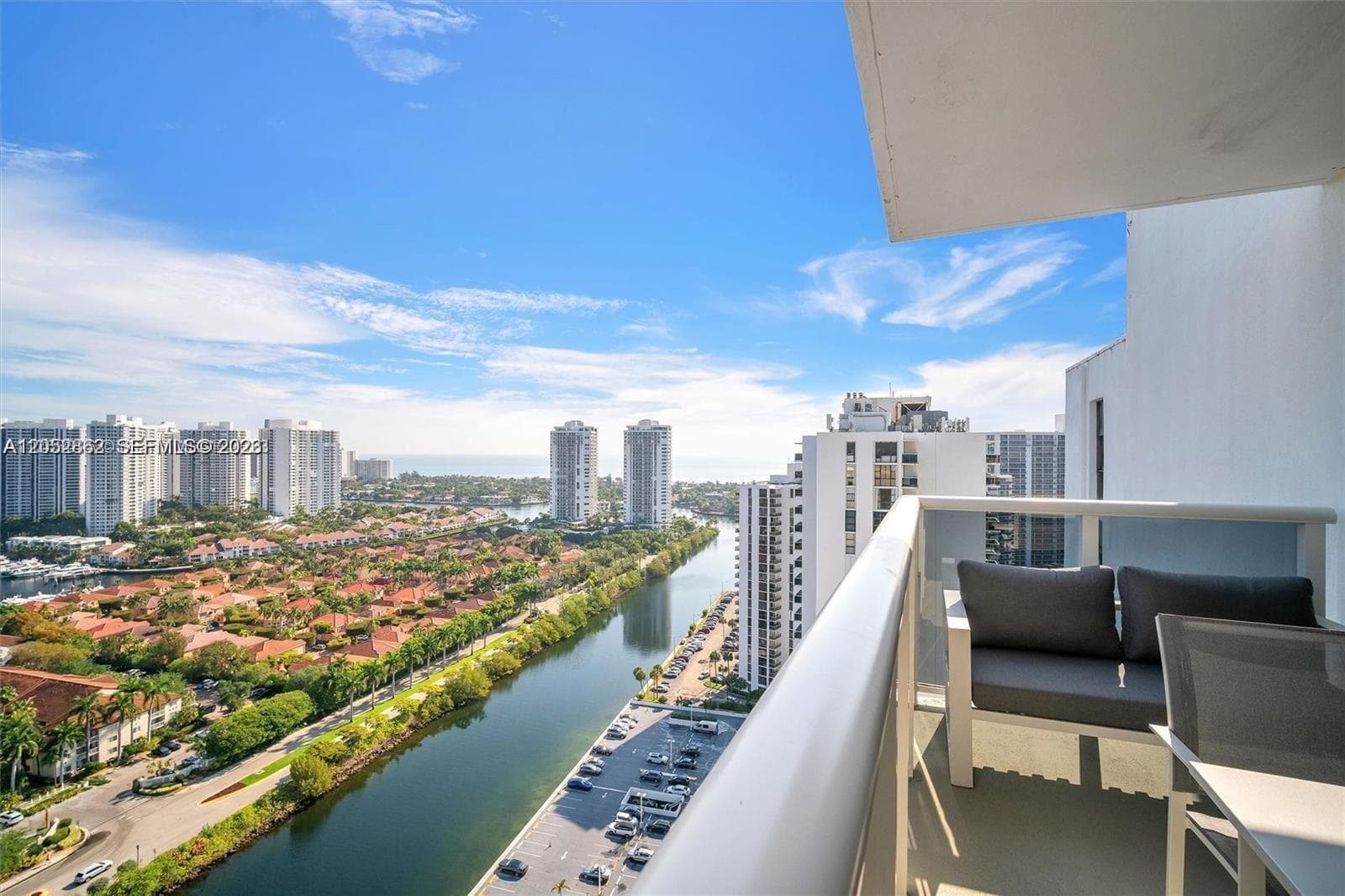 3625 N Country Club Dr # PH2, Aventura, FL 33180