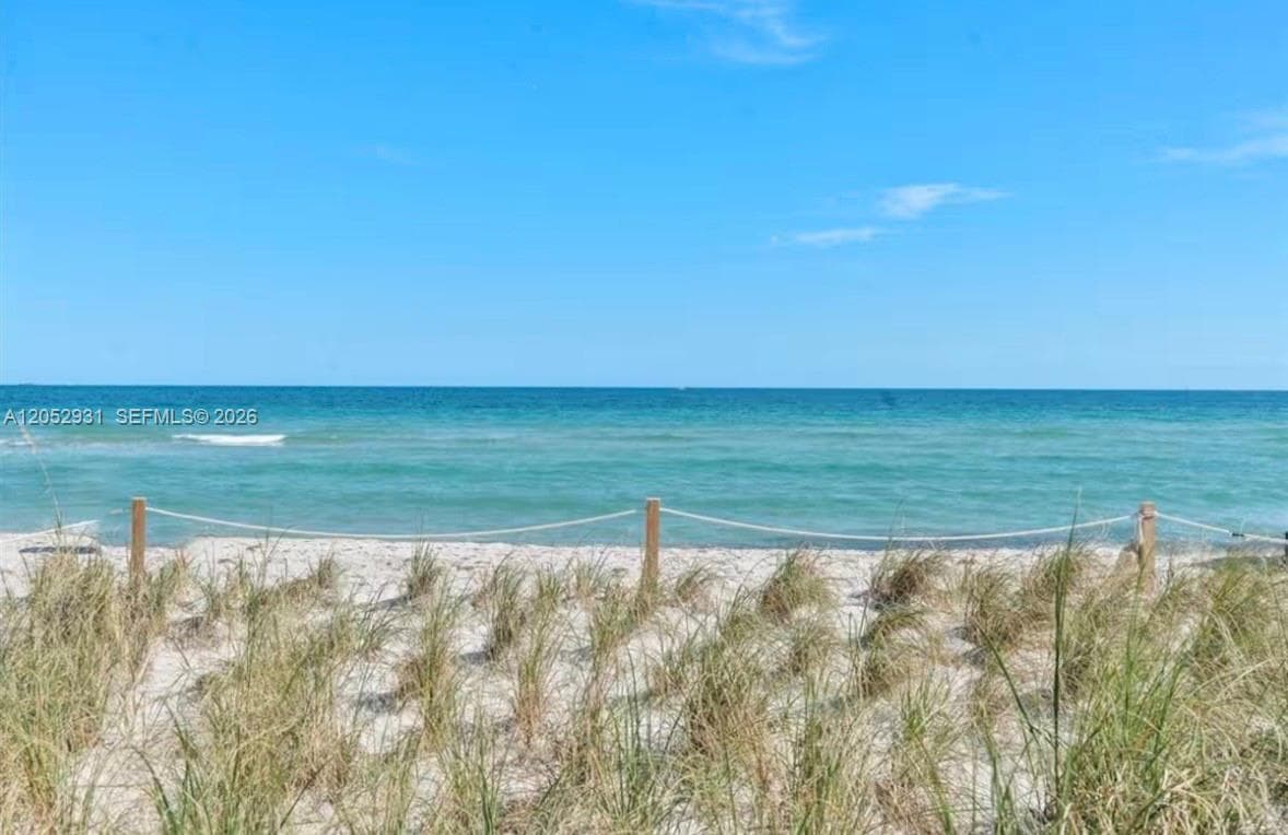 333 Palm St, Hollywood, FL 33019 — zdjęcie 2