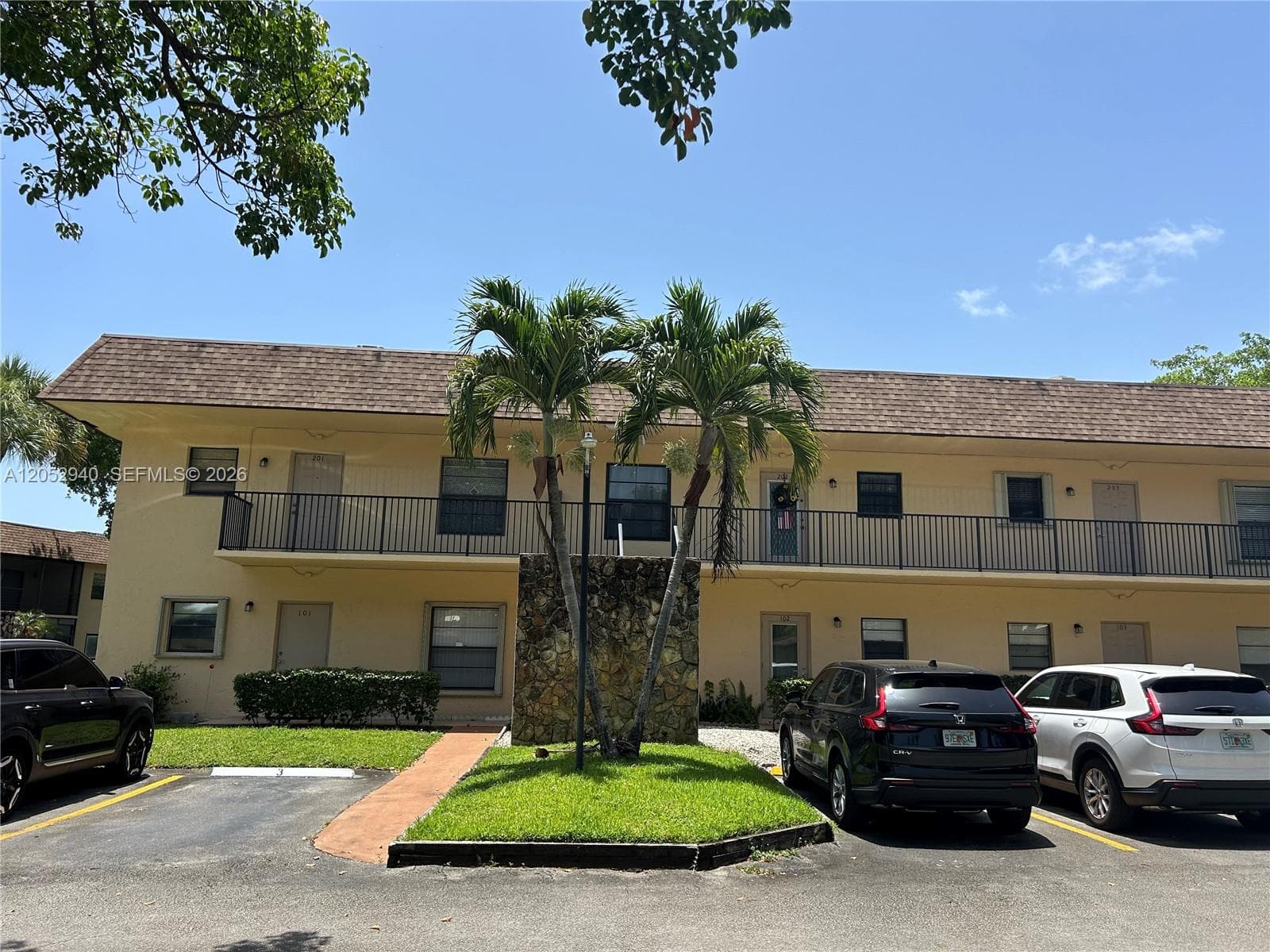 200 Gate Rd # 202, Hollywood, FL 33024