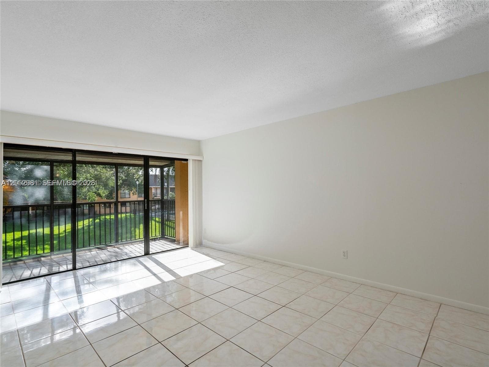 5801 Washington St # 10, Hollywood, FL 33023 — zdjęcie 4