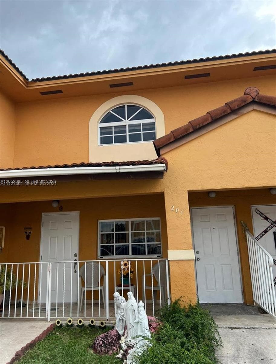 7818 W 34th Ln # 25-201, Hialeah, FL 33018
