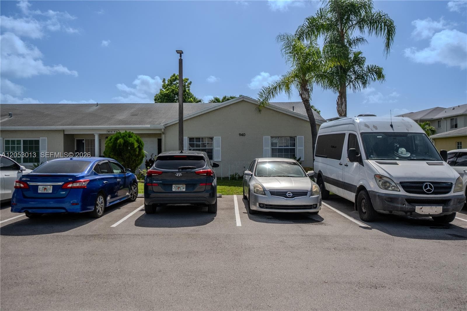 940 NE 212th Ter # 940-01, Miami, FL 33179 — zdjęcie 2